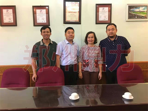 鄭州鼎力副總經理率考察團遠赴越南進行參觀考察